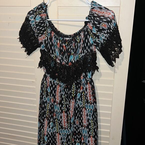 Honey and Rosie graphic midi dress with butterfly sleeves and lace detail - Picture 2 of 4